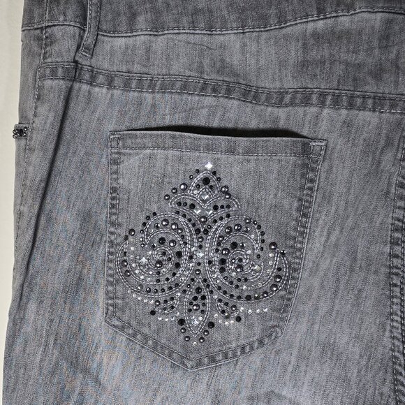 Chico's Platinum Denim Jeans with a Great Look Sparkling Rear Pocket Design - Picture 4 of 7
